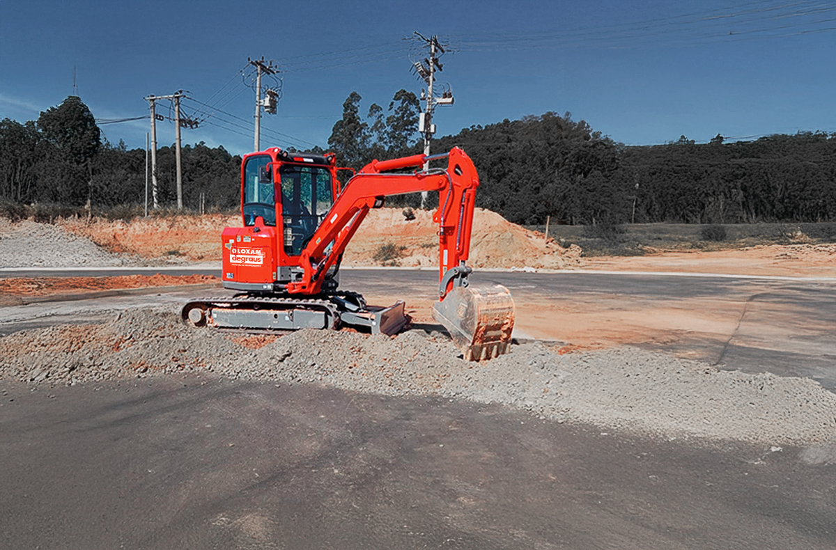 Mini escavadeira para aluguel com preço acessível em obras urbanas